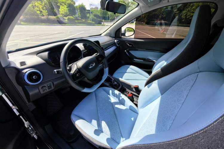 Used Chery New Energy Little Ant 2022 Revised Version Sweet Pink Edition Half-Sugar Version Lithium Iron Phosphate 30.7 kWh 30 kW 301 km Interior 5