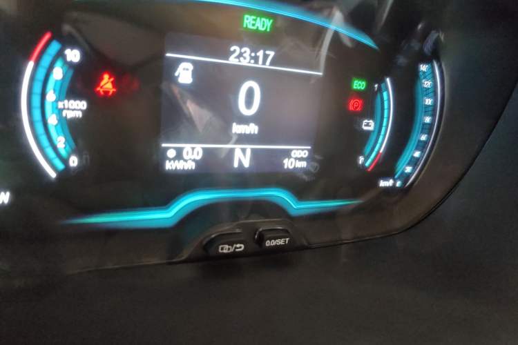 Used Chery New Energy Little Ant 2022 Restyled Version Sweet Pink Edition Half-Sugar Version 28.8 kWh 30 kW 301 km Odometer Close Up