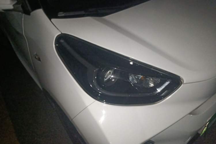 Used Chery New Energy Little Ant 2022 Restyled Version Sweet Pink Edition Low-Sugar Version Lithium Iron Phosphate Battery 30.7 kWh 30 kW 301 km Right Front Headlight