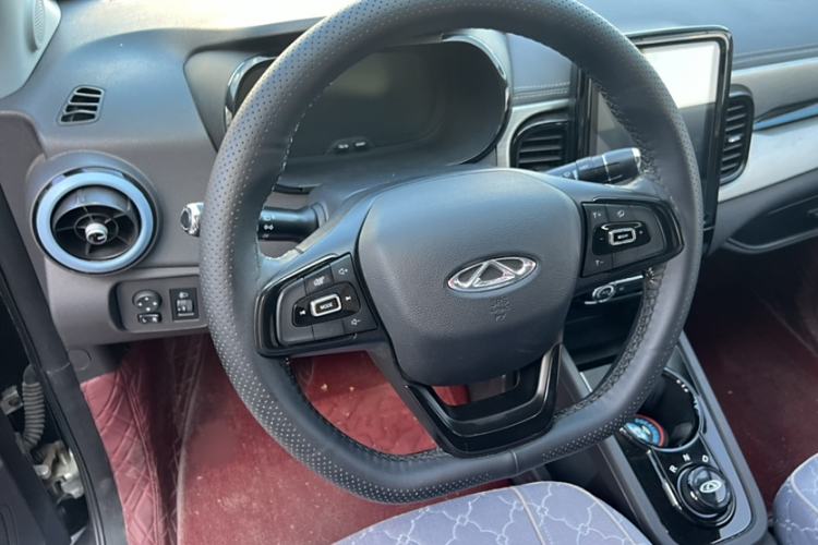 Used Chery New Energy Little Ant 2022 Restyled Version Sweet Pink Edition Half-Sugar Version 28.8 kWh 30 kW 301 km Steering Wheel