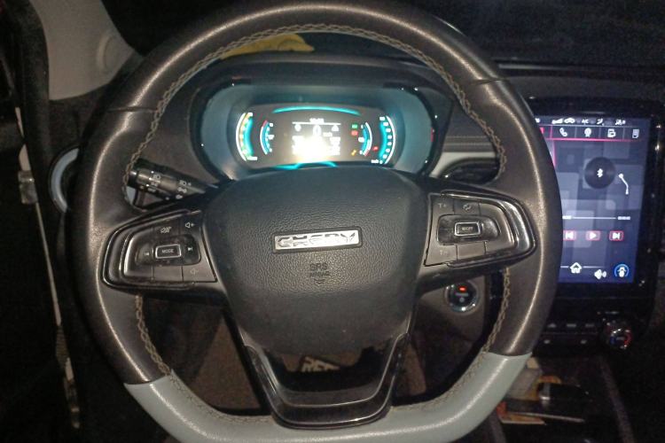 Used Chery New Energy Little Ant 2022 Restyled Version Sweet Pink Edition Low-Sugar Version Lithium Iron Phosphate Battery 30.7 kWh 30 kW 301 km Steering Wheel