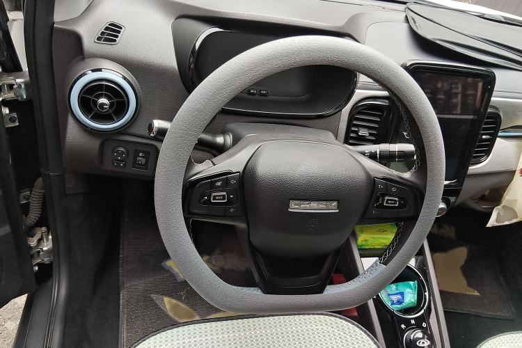 Used Chery New Energy Little Ant 2022 Sweet Pink Edition Half-Sugar Version Lithium Iron Phosphate 30 kW 301 km Steering Wheel