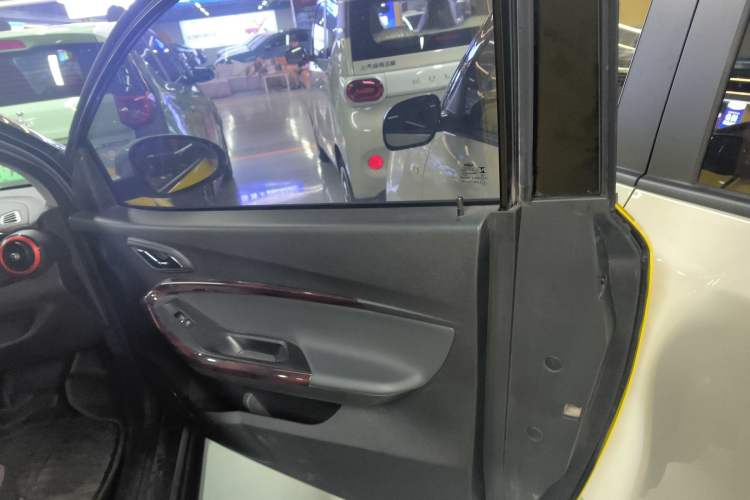Used Chery New Energy Little Ant 2022 Revised Version Sweet Pink Edition Half-Sugar Version Lithium Iron Phosphate 30.7 kWh 30 kW 301 km Interior 5