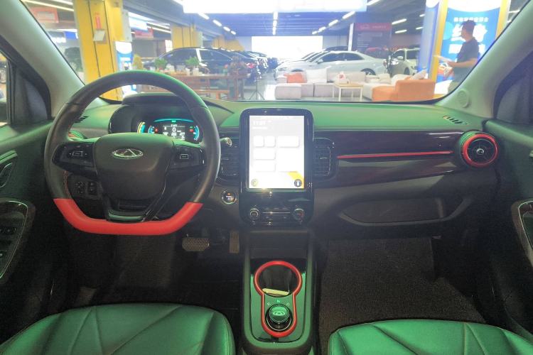 Used Chery New Energy Little Ant 2023 251km True Love Edition Lithium Iron Phosphate Center Console