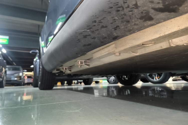 Used Chery New Energy Little Ant 2023 251km True Love Edition Lithium Iron Phosphate Right Side Sill