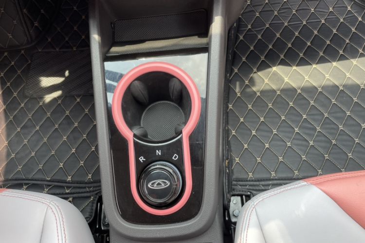 Used Chery New Energy Little Ant 2023 251km True Love Edition Lithium Iron Phosphate Gear Lever