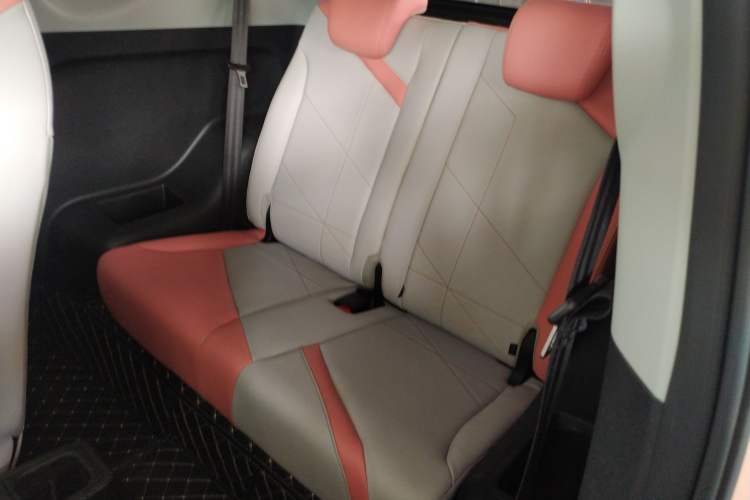 Used Chery New Energy Little Ant 2023 251km True Love Edition Lithium Iron Phosphate Interior 1