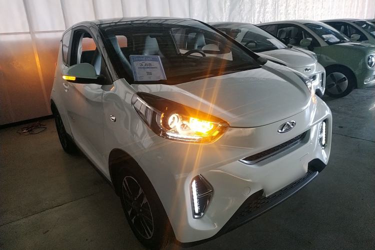 Used Chery New Energy Little Ant 2023 251km True Love Edition Lithium Iron Phosphate Front Right 45 Deg