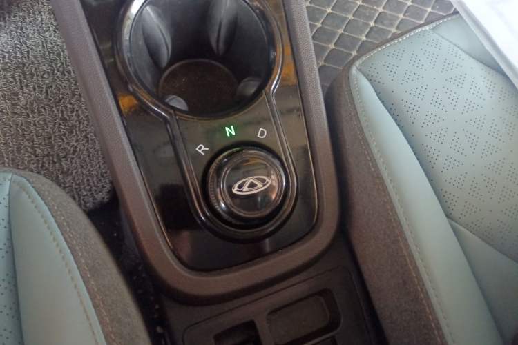 Used Chery New Energy Little Ant 2023 251km True Love Edition Lithium Iron Phosphate Gear Lever