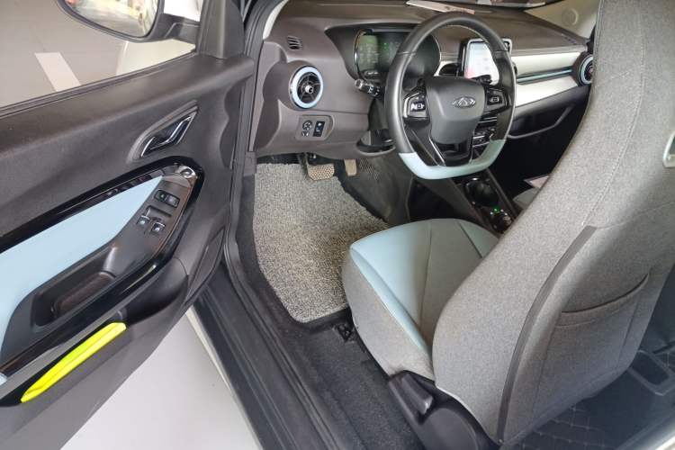 Used Chery New Energy Little Ant 2023 251km True Love Edition Lithium Iron Phosphate Interior 3
