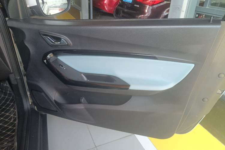 Used Chery New Energy Little Ant 2023 251km True Love Edition Lithium Iron Phosphate Interior 5