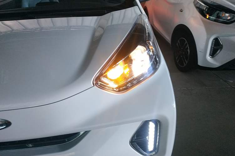 Used Chery New Energy Little Ant 2023 251km True Love Edition Lithium Iron Phosphate Left Front Headlight