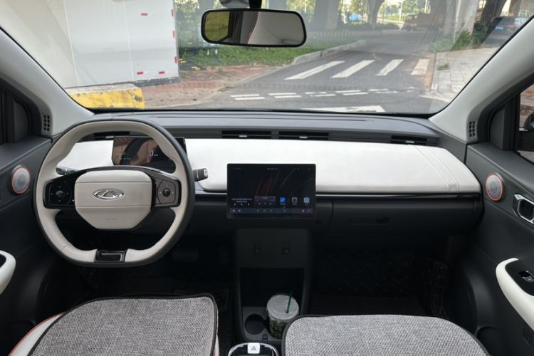 Used Chery New Energy Little Ant 2024 Facelifted 321km Beloved Edition Interior 4
