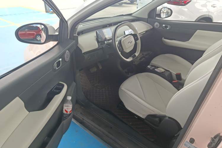 Used Chery New Energy Little Ant 2024 Facelifted 321km Beloved Edition Interior 3