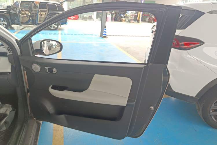 Used Chery New Energy Little Ant 2024 Facelifted 321km Beloved Edition Interior 6