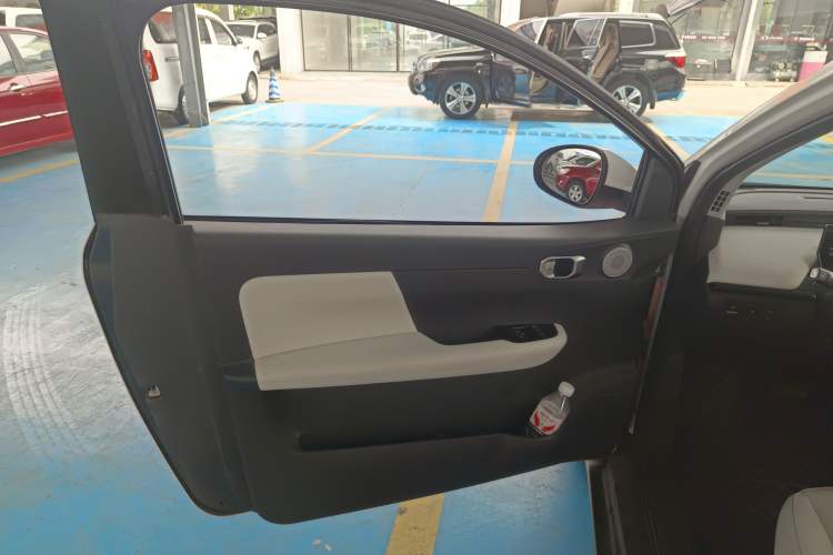 Used Chery New Energy Little Ant 2024 Facelifted 321km Beloved Edition Interior 8