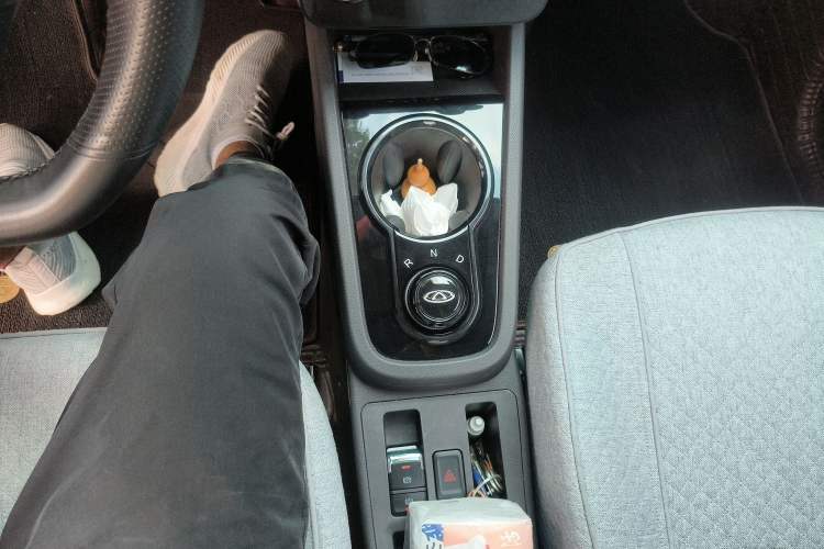 Used Chery New Energy Little Ant 2024 Edition Youth Version 251km True Love Edition 25.05 kWh Gear Lever