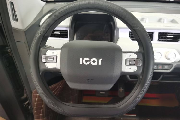 Used Chery New Energy QQ Ice Cream 2022 170km Sundae Phosphate Lithium-Ion Interior 1