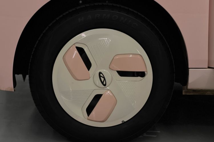 Used Chery New Energy QQ Ice Cream 2022 170km Sundae Phosphate Lithium-Ion Exterior 10