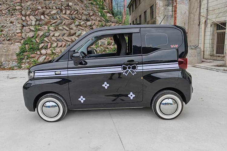 Used Chery New Energy QQ Ice Cream 2022 170km Sundae Phosphate Lithium-Ion Exterior 4