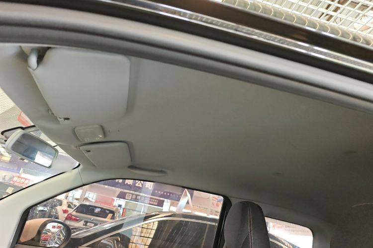 Used Chery New Energy QQ Ice Cream 2022 170km Sundae Phosphate Lithium-Ion Headliner