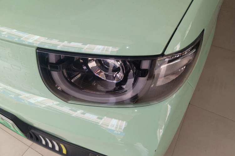 Used Chery New Energy QQ Ice Cream 2022 170km Sundae Phosphate Lithium-Ion Left Front Headlight