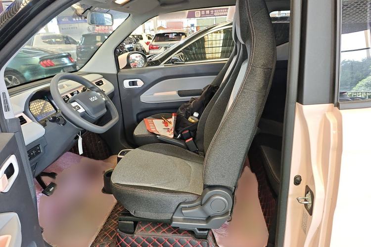 Used Chery New Energy QQ Ice Cream 2022 170km Sundae Phosphate Lithium-Ion Left Front Seat
