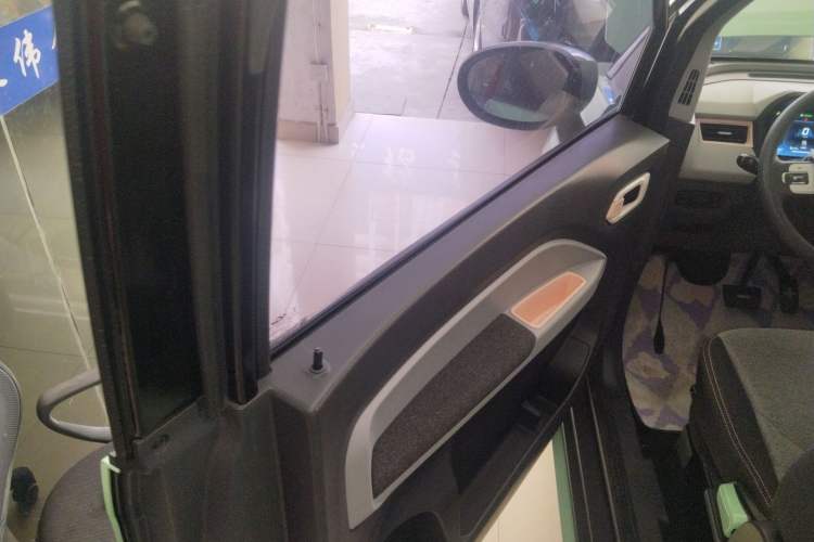 Used Chery New Energy QQ Ice Cream 2022 170km Sundae Phosphate Lithium-Ion Left Rear Door Interior