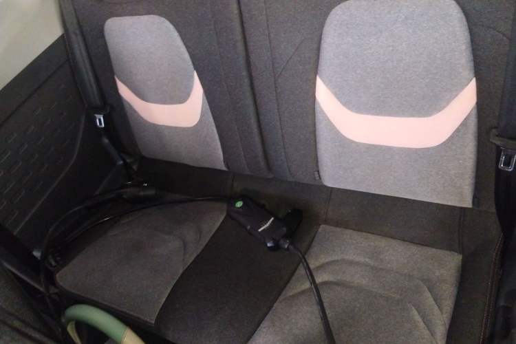 Used Chery New Energy QQ Ice Cream 2022 170km Sundae Phosphate Lithium-Ion Left Rear Seat