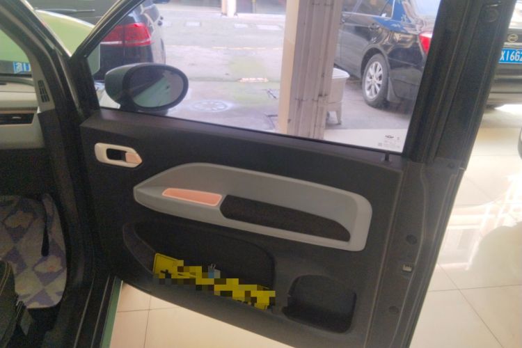 Used Chery New Energy QQ Ice Cream 2022 170km Sundae Phosphate Lithium-Ion Right Rear Door Interior