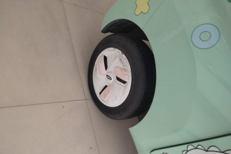 Used Chery New Energy QQ Ice Cream 2022 170km Sundae Phosphate Lithium-Ion Right Rear Wheel Hub