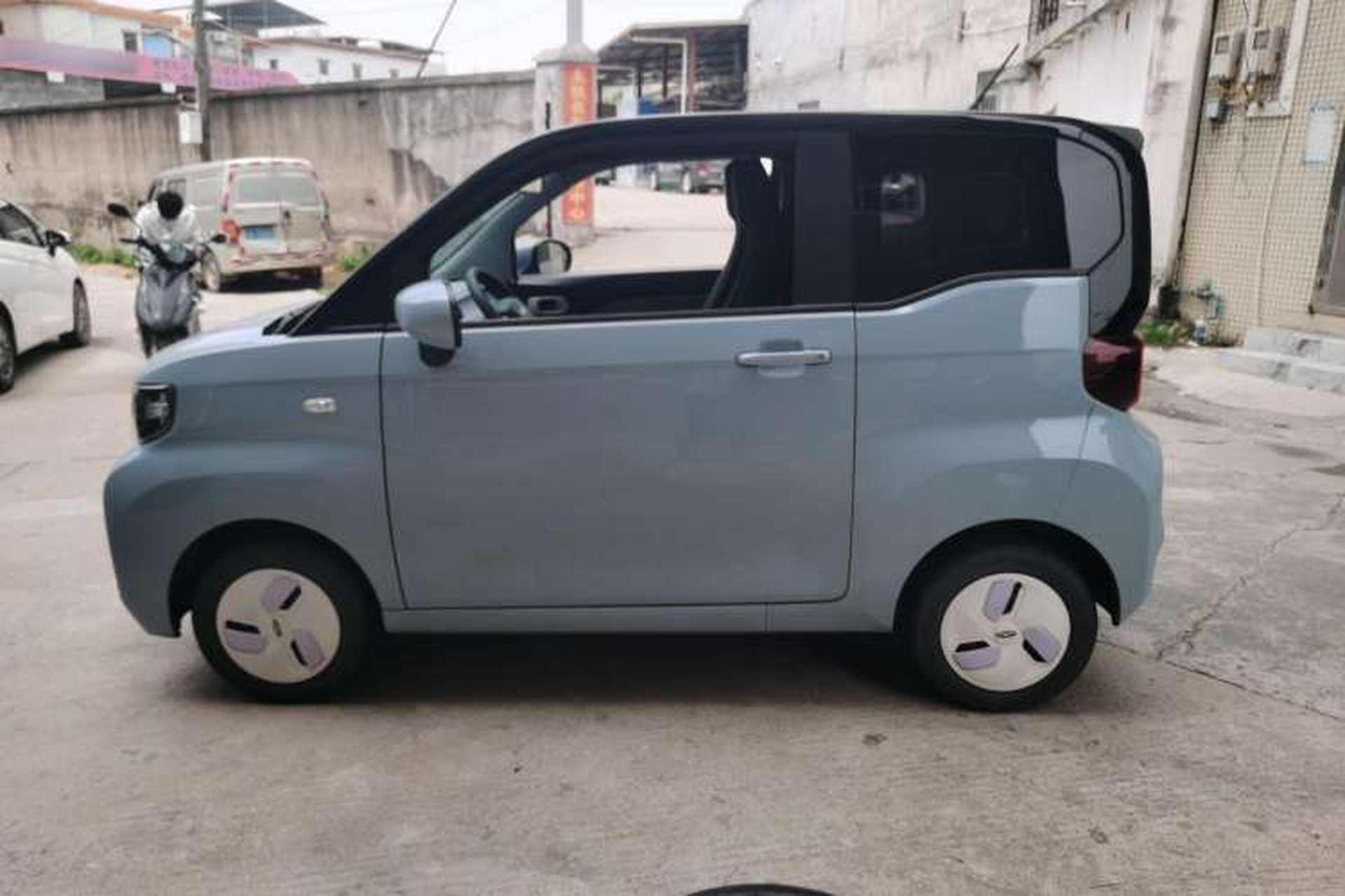 Used Chery New Energy QQ Ice Cream 2022 170km Sundae Phosphate Lithium-Ion Exterior 3
