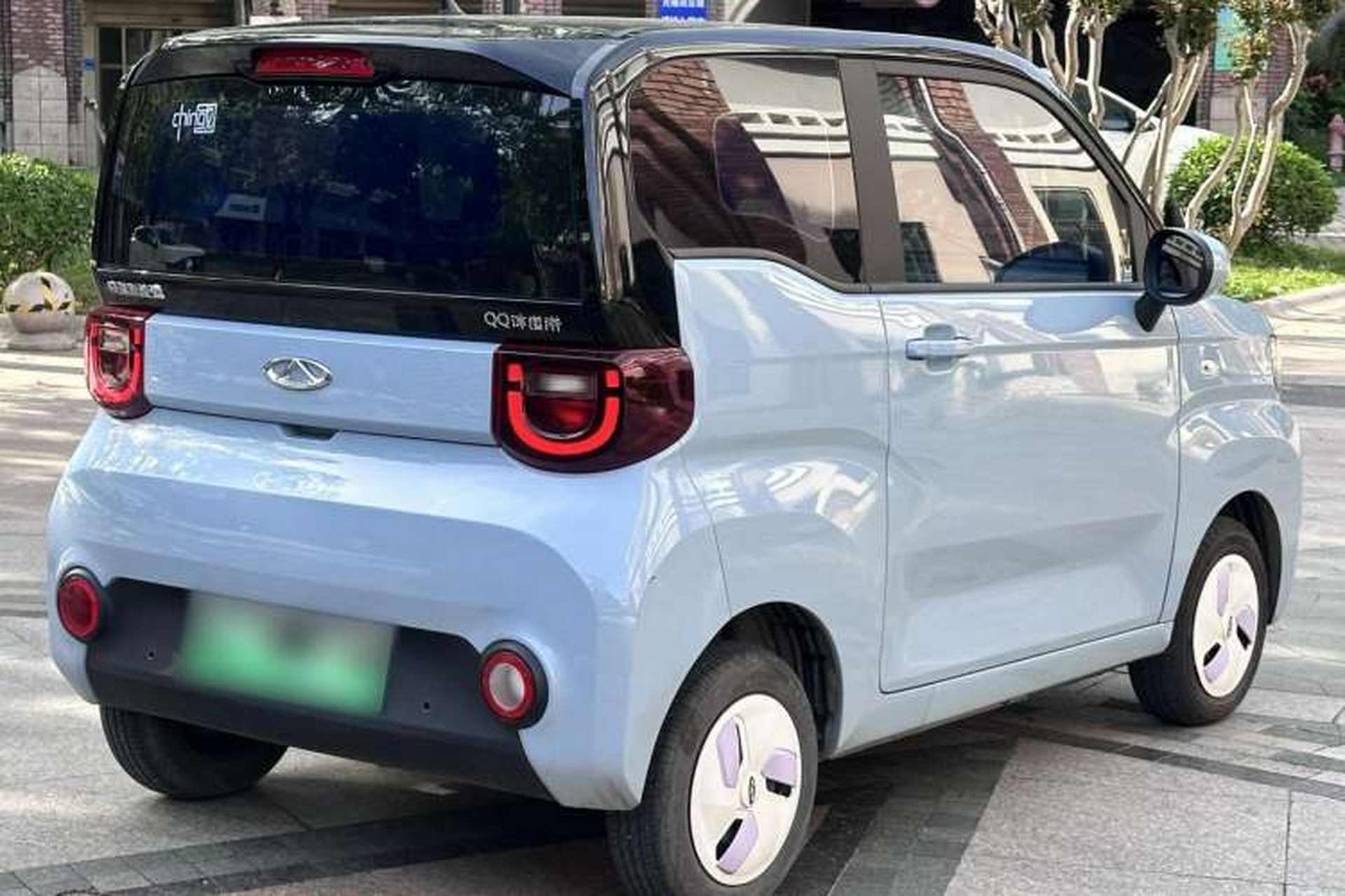 Used Chery New Energy QQ Ice Cream 2022 170km Sundae Phosphate Lithium-Ion Exterior 5