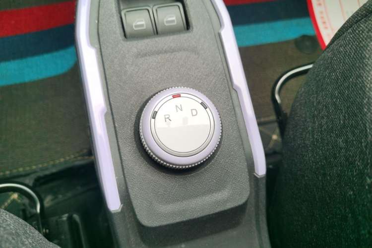 Used Chery New Energy QQ Ice Cream 2022 170km Sundae Phosphate Lithium-Ion Gear Lever