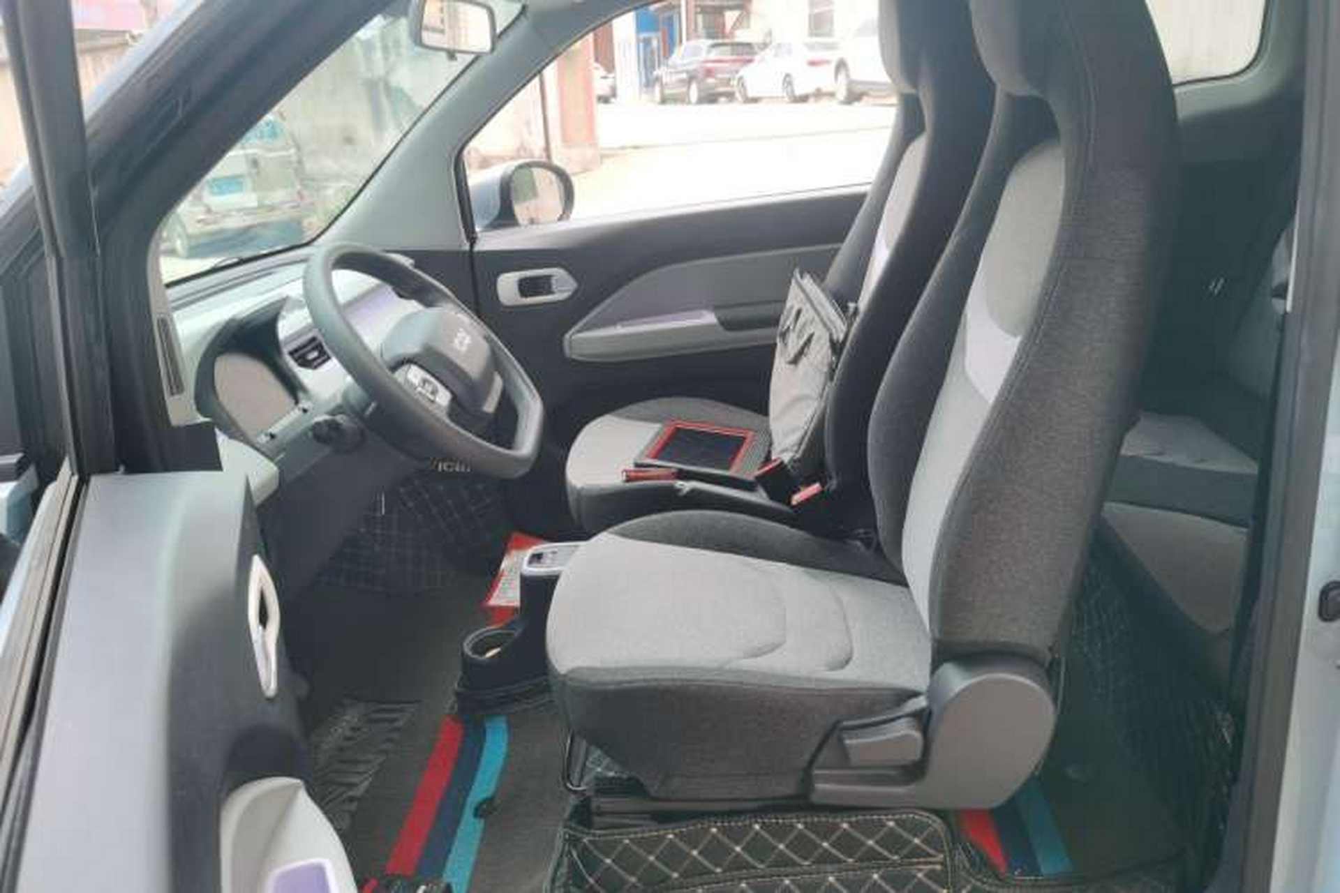 Used Chery New Energy QQ Ice Cream 2022 170km Sundae Phosphate Lithium-Ion Left Front Seat