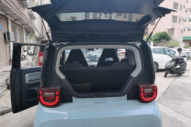 Used Chery New Energy QQ Ice Cream 2022 170km Sundae Phosphate Lithium-Ion Trunk