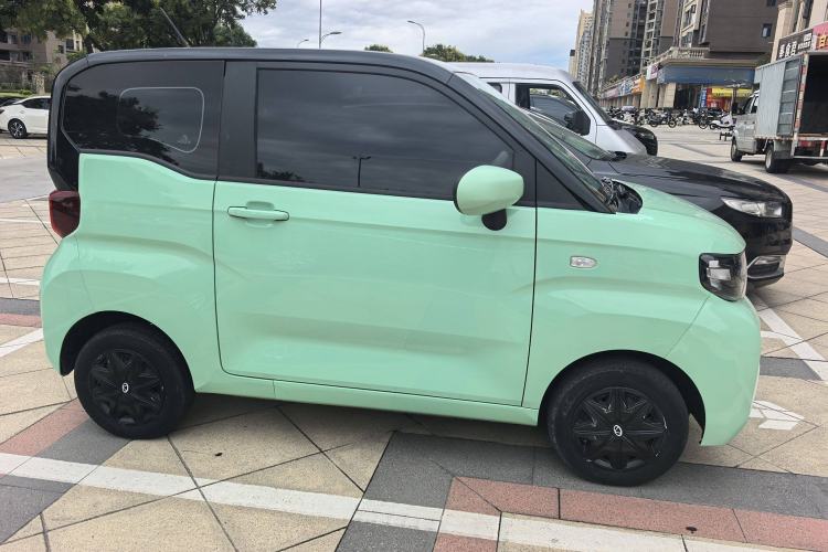 Used Chery New Energy QQ Ice Cream 2022 170km Sundae Phosphate Lithium-Ion Exterior 3