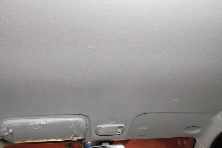 Used Chery New Energy QQ Ice Cream 2022 120km Milkshake Phosphate Lithium-Iron Headliner