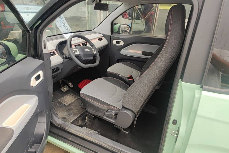 Used Chery New Energy QQ Ice Cream 2022 170km Sundae Phosphate Lithium-Ion Interior 1