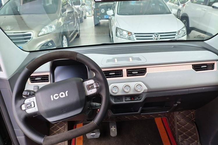 Used Chery New Energy QQ Ice Cream 2022 170km Sundae Phosphate Lithium-Ion Interior 2