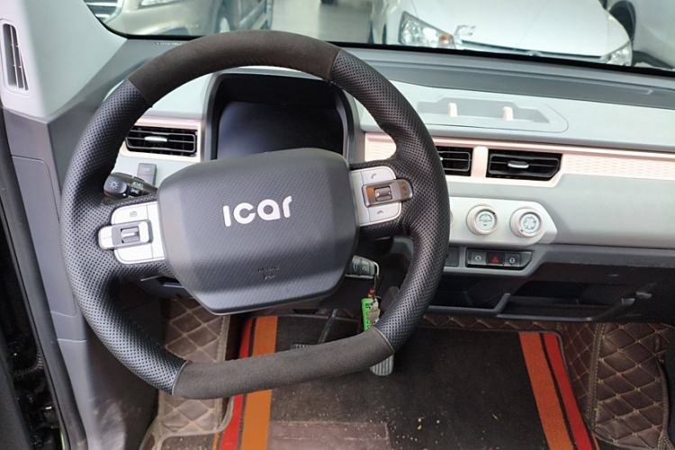 Used Chery New Energy QQ Ice Cream 2022 170km Sundae Phosphate Lithium-Ion Interior 3
