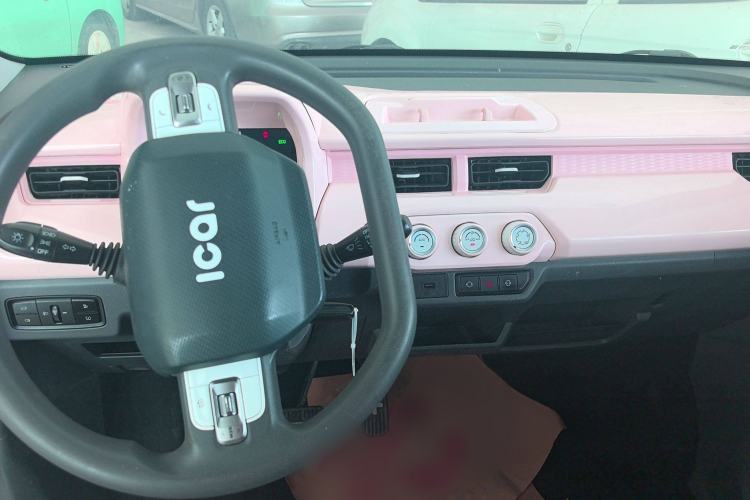 Used Chery New Energy QQ Ice Cream 2022 170km Sundae Phosphate Lithium-Ion Interior 3