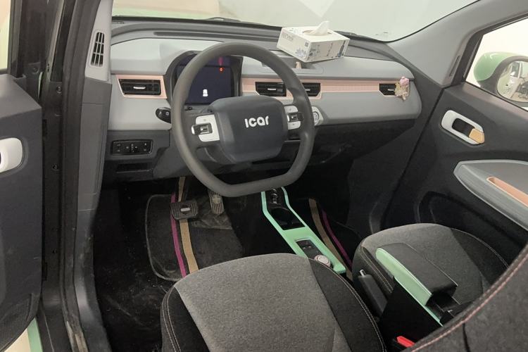 Used Chery New Energy QQ Ice Cream 2022 170km Sundae Phosphate Lithium-Ion Interior 3