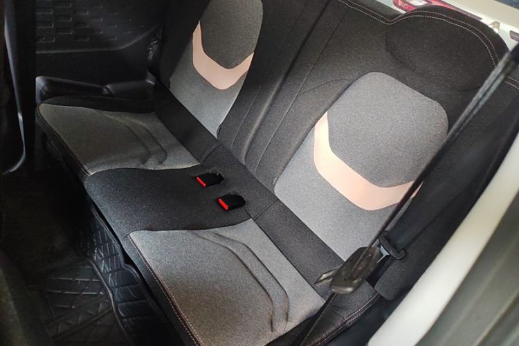 Used Chery New Energy QQ Ice Cream 2022 170km Sundae Phosphate Lithium-Ion Interior 5