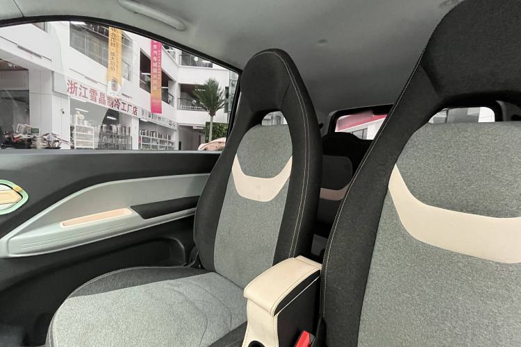 Used Chery New Energy QQ Ice Cream 2022 170km Sundae Phosphate Lithium-Ion Interior 7