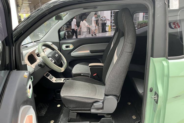 Used Chery New Energy QQ Ice Cream 2022 170km Sundae Phosphate Lithium-Ion Left Front Seat