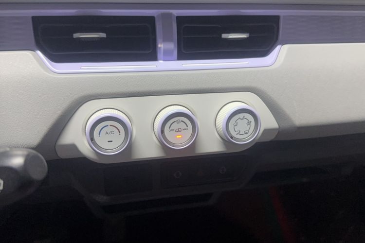 Used Chery New Energy QQ Ice Cream 2022 170km Sundae Phosphate Lithium-Ion Audio And AC Panel