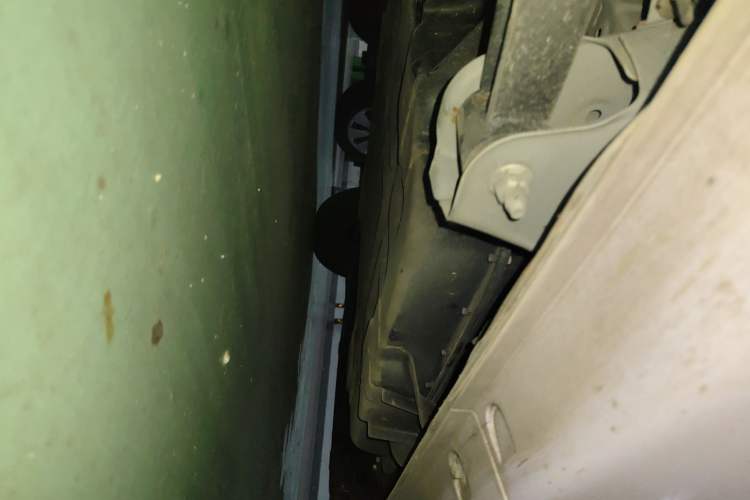 Used Chery New Energy QQ Ice Cream 2022 170km Sundae Phosphate Lithium-Ion Chassis Rear Right