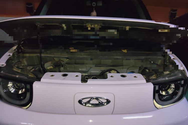 Used Chery New Energy QQ Ice Cream 2022 170km Sundae Phosphate Lithium-Ion Engine Bay
