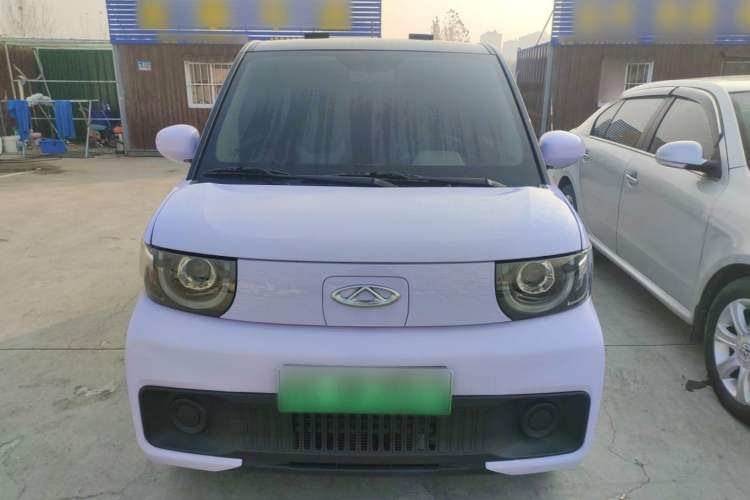 Used Chery New Energy QQ Ice Cream 2022 120km Conical Shape Lithium Iron Phosphate Exterior 1